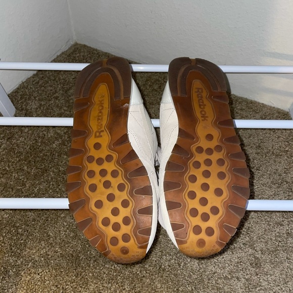 Reebok shoes - Picture 3 of 3